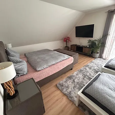 Vier Apartment, Messe Lägenhet Laatzen