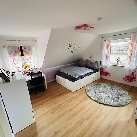 Vier Apartment, Messe Laatzen
